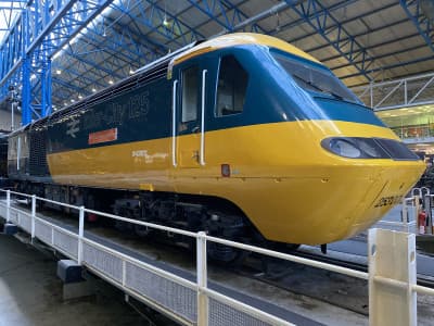 How is the railway pension calculated?