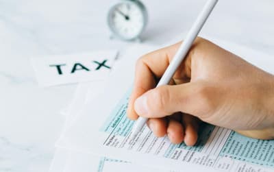 Is 90k a good salary in the UK?